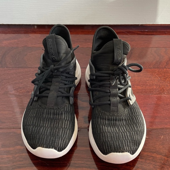 Reebok women’s hayashu astrofoam LTD sneakers - Picture 2 of 6